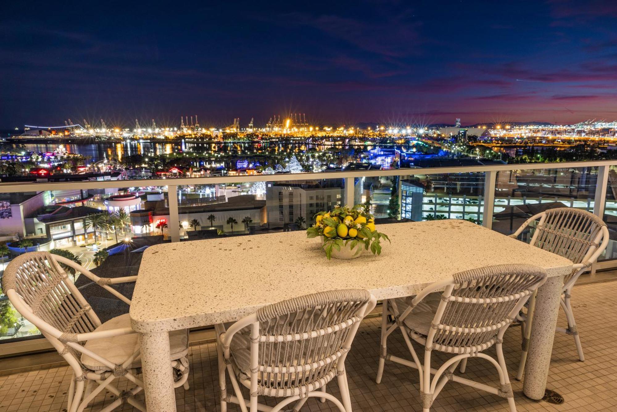 @ Marbella Lane - Penthouse W/ City & Ocean Views 长滩 外观 照片