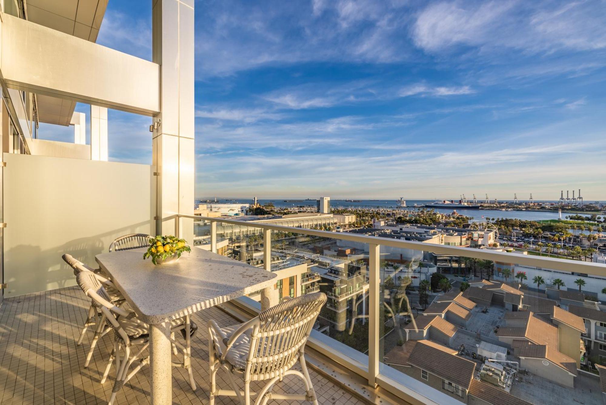 @ Marbella Lane - Penthouse W/ City & Ocean Views 长滩 外观 照片
