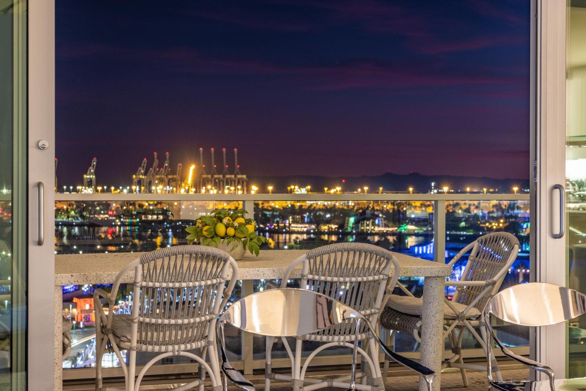 @ Marbella Lane - Penthouse W/ City & Ocean Views 长滩 外观 照片