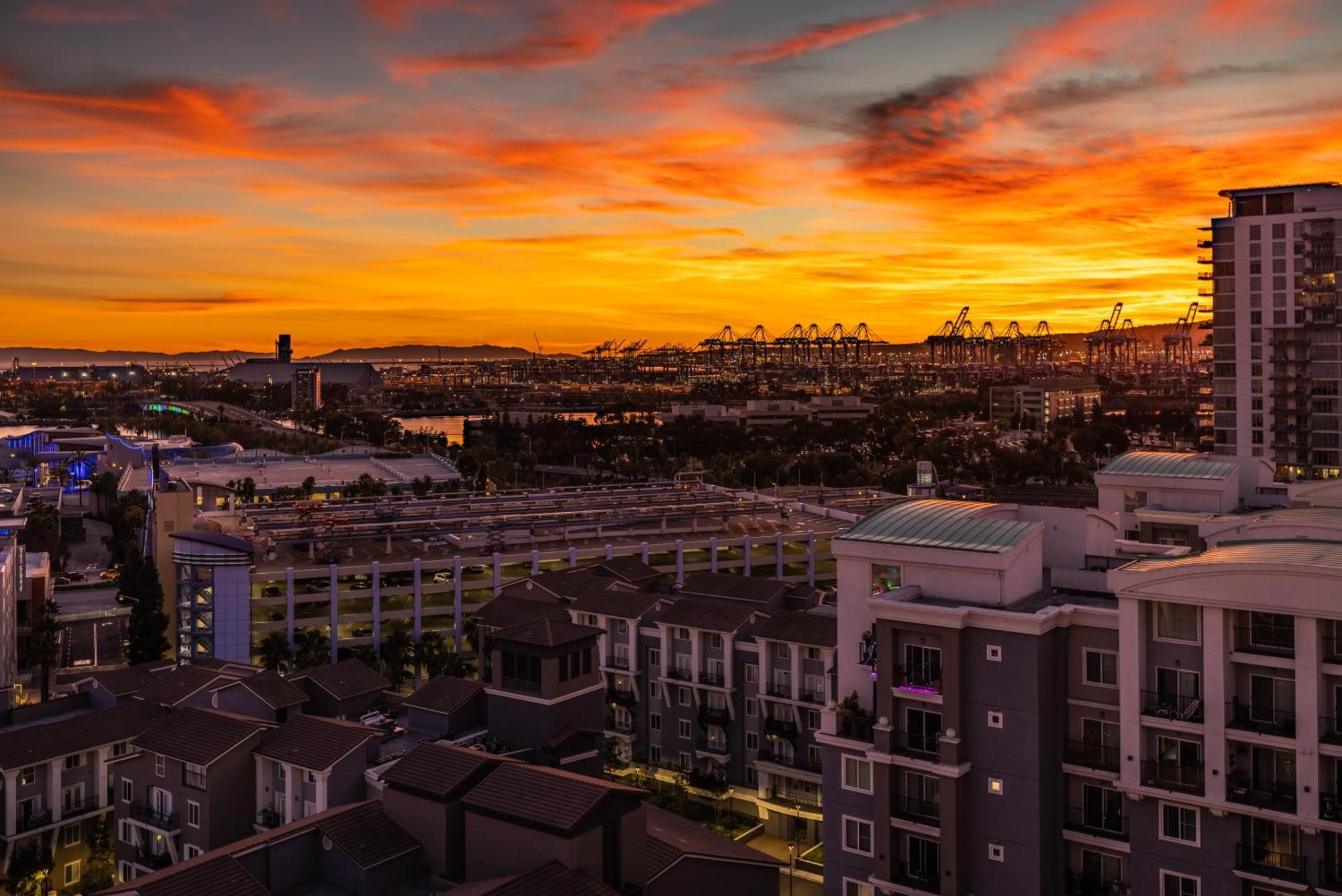 @ Marbella Lane - Penthouse W/ City & Ocean Views 长滩 外观 照片
